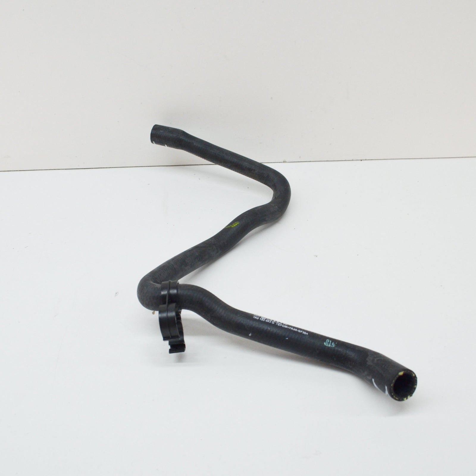 NEW AUDI A3 8P ENGINE COOLANT HOSE 1K0122063G ORIGINAL