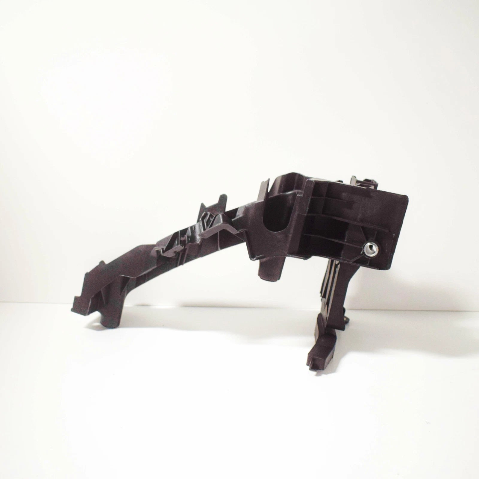 NEW AUDI Q5 8R FRONT RIGHT HEADLIGHT BRACKET 8R0805608B 2014