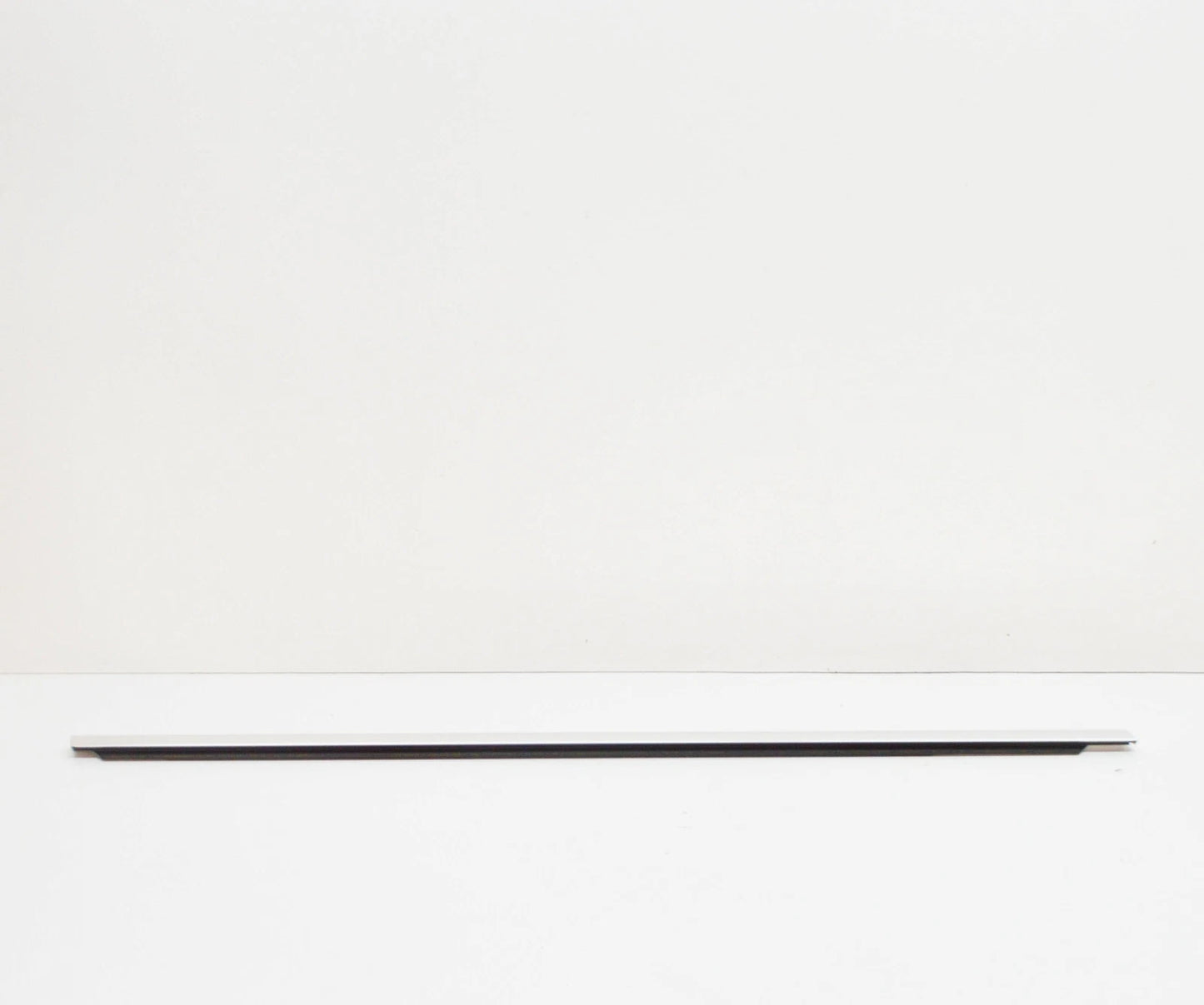 NEW VW CC 35 FRONT RIGHT OUTER DOOR WINDOW APERTURE SEAL 3C8837476F3Q7 ORIGINAL