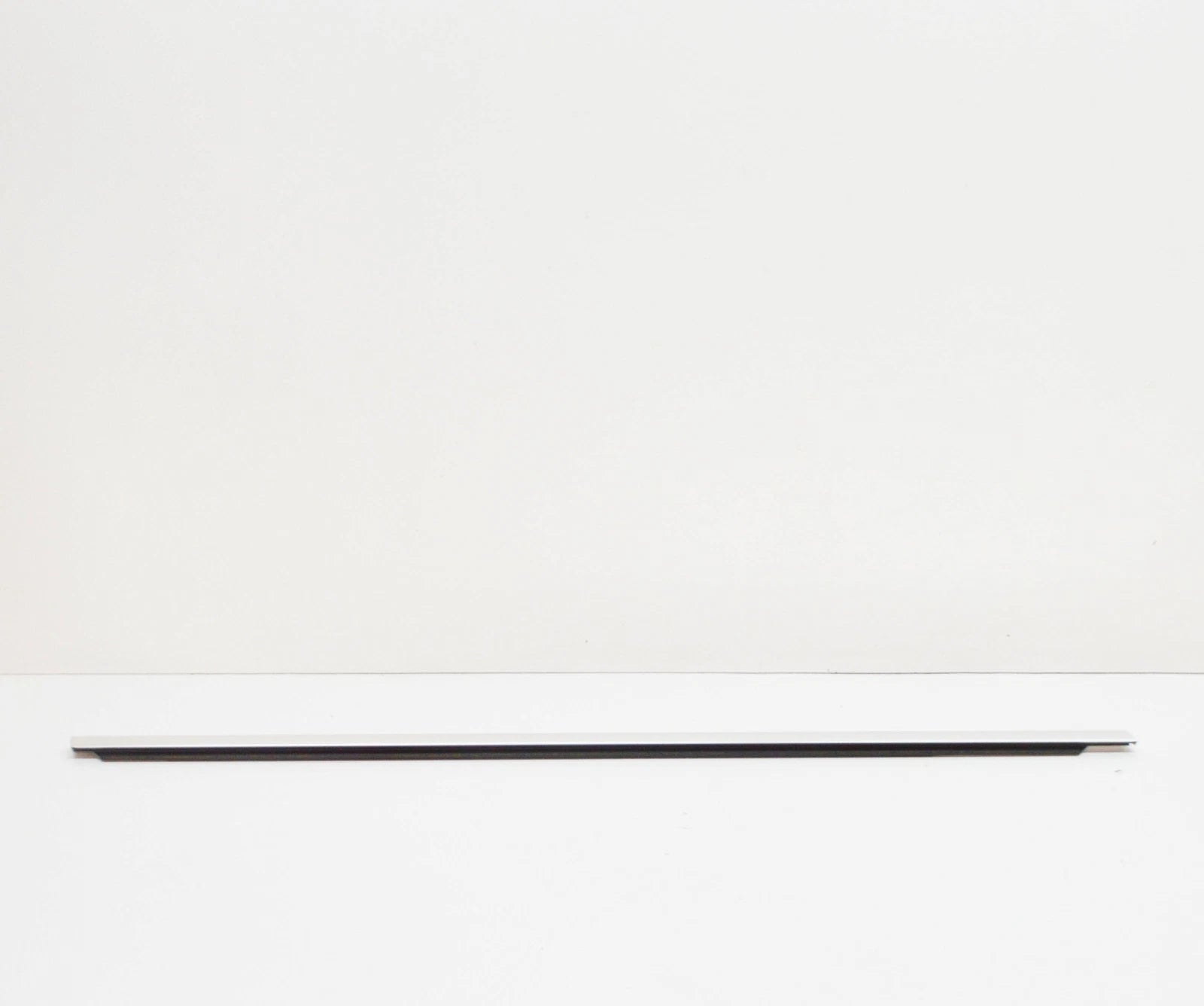 NEW VW CC 35 FRONT RIGHT OUTER DOOR WINDOW APERTURE SEAL 3C8837476F3Q7 ORIGINAL