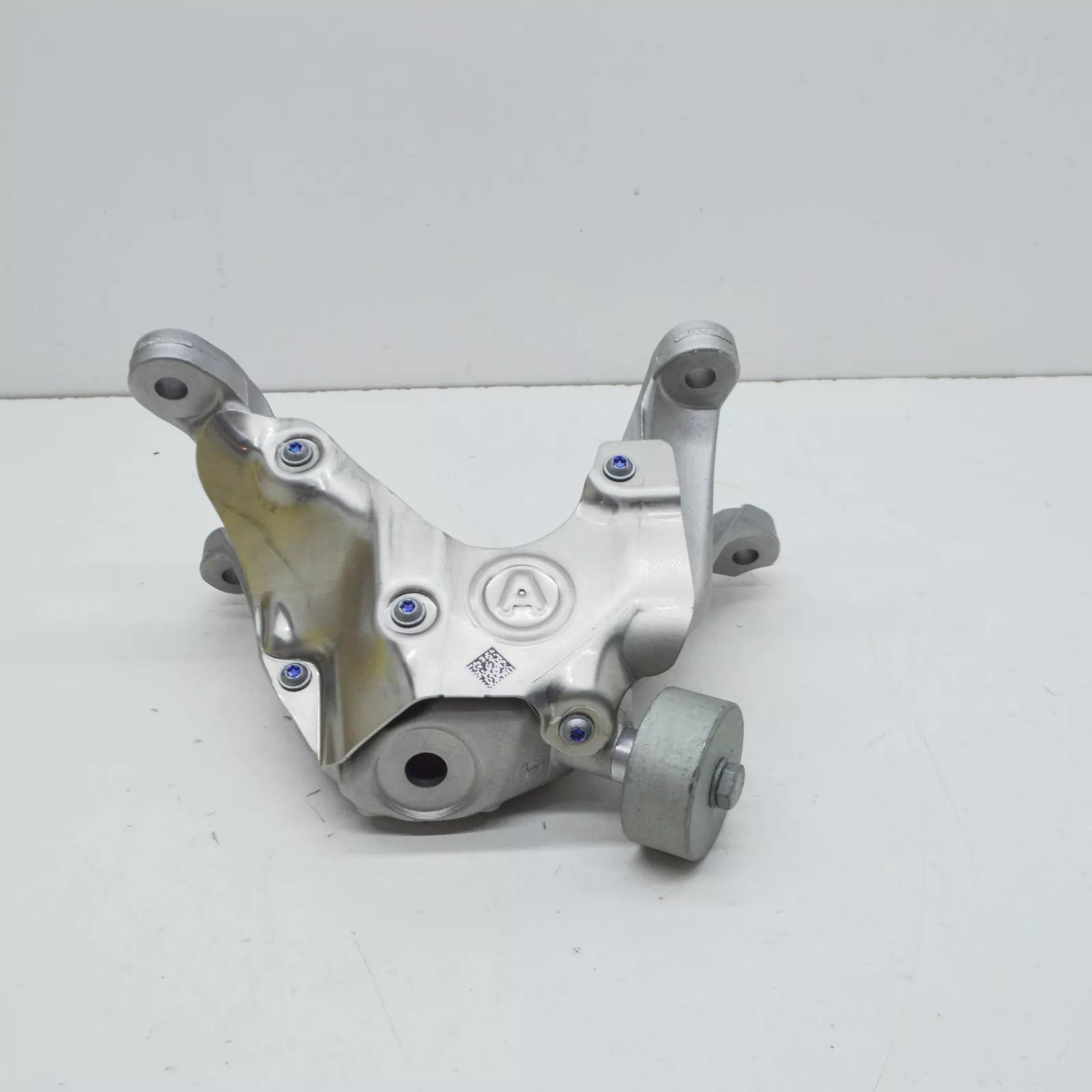 NEW BMW 4 COUPE G22 ENGINE RIGHT SIDE BRACKET 22119470132 ORIGINAL