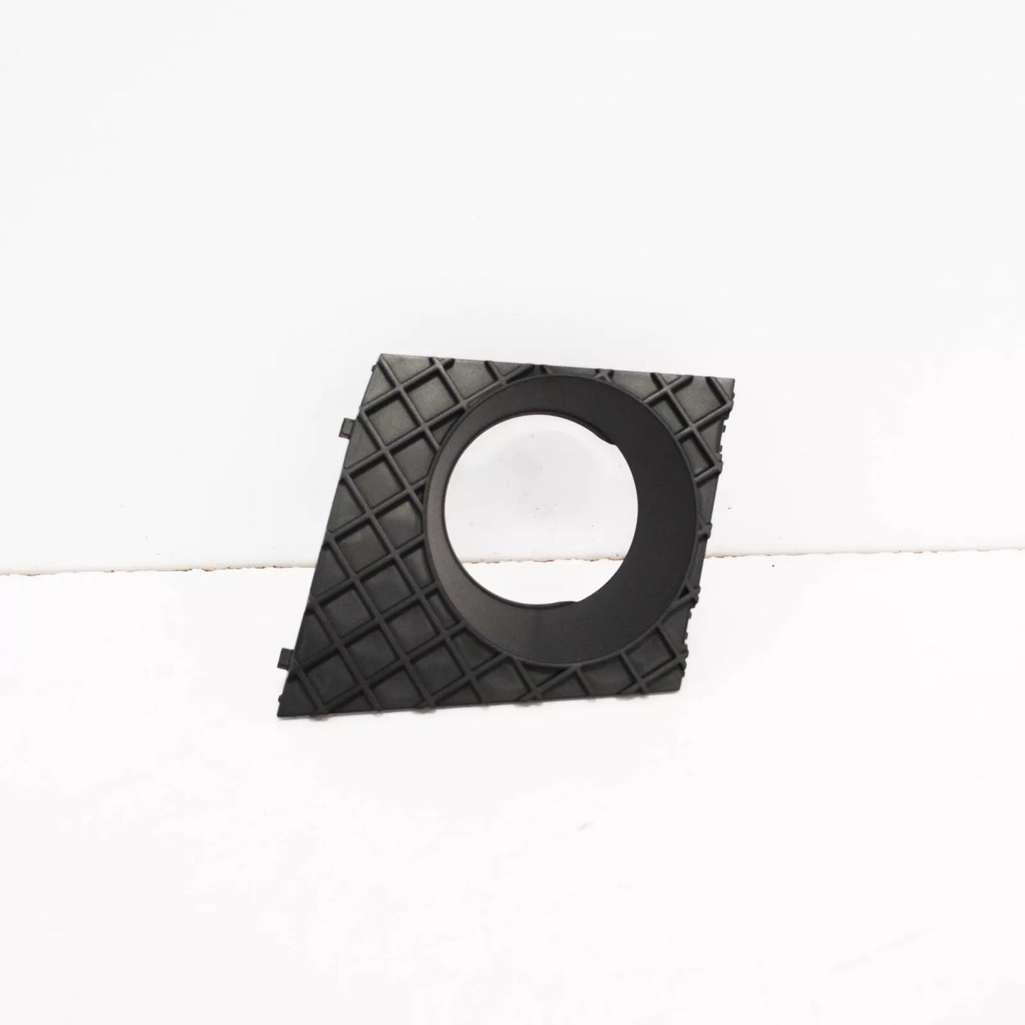 NEW BMW 5 E60 FRONT RIGHT BUMPER LOWER ACC GRILL TRIM 51117897183 ORIGINAL