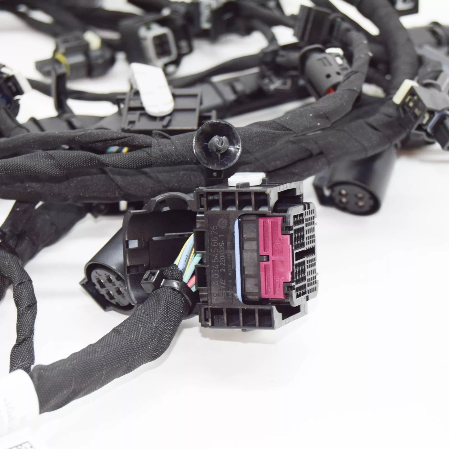 NEW MERCEDES-BENZ S W222 ENGINE WIRING HARNESS A2561507100 ORIGINAL