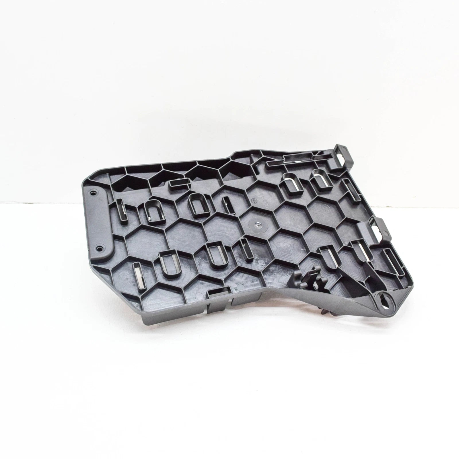 NEW AUDI A5 CABRIO F57 RADIO AMPLIFIER BRACKET 8W7907371 ORIGINAL