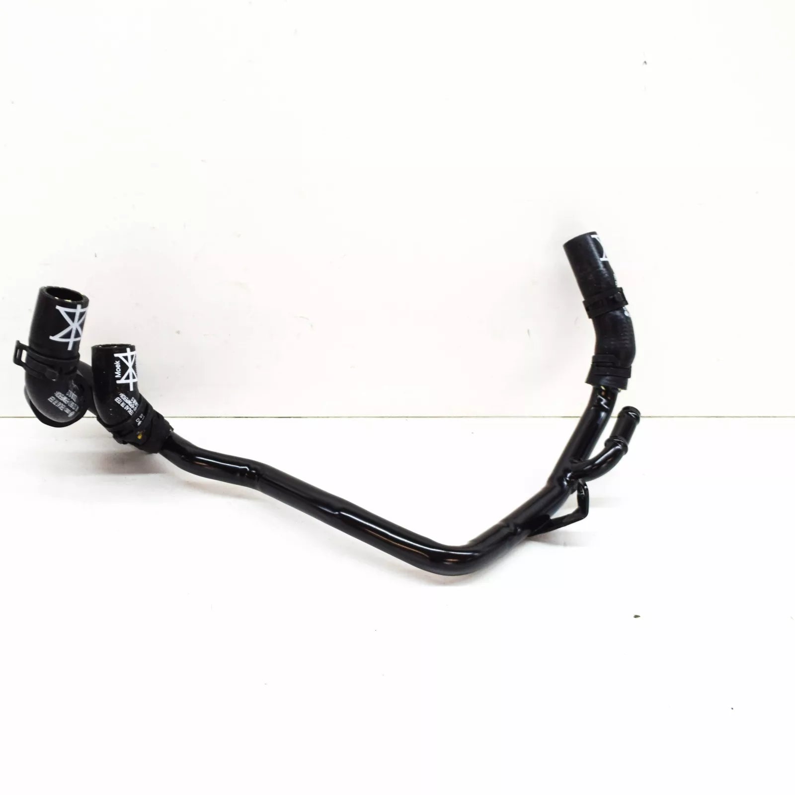 NEW VOLKSWAGEN GOLF MK7 ENGINE COOLANT HOSE 04L121064AQ