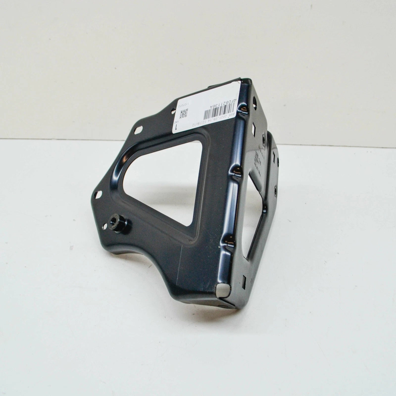 NEW AUDI A6 C6 FRONT RIGHT FENDER BRACE 4F0821136A