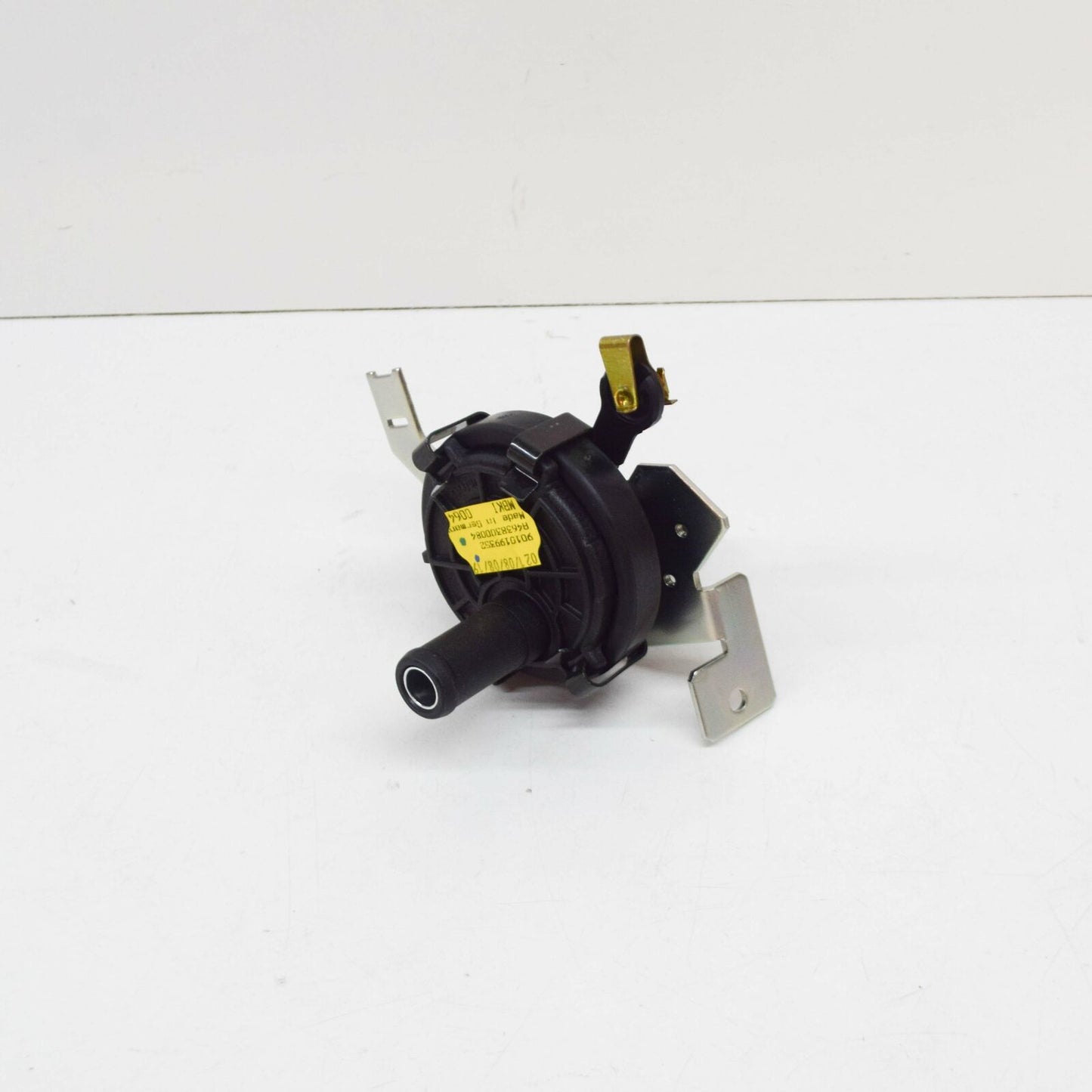 NEW MERCEDES-BENZ G W463 HEATER VALVE A4638300084 ORIGINAL