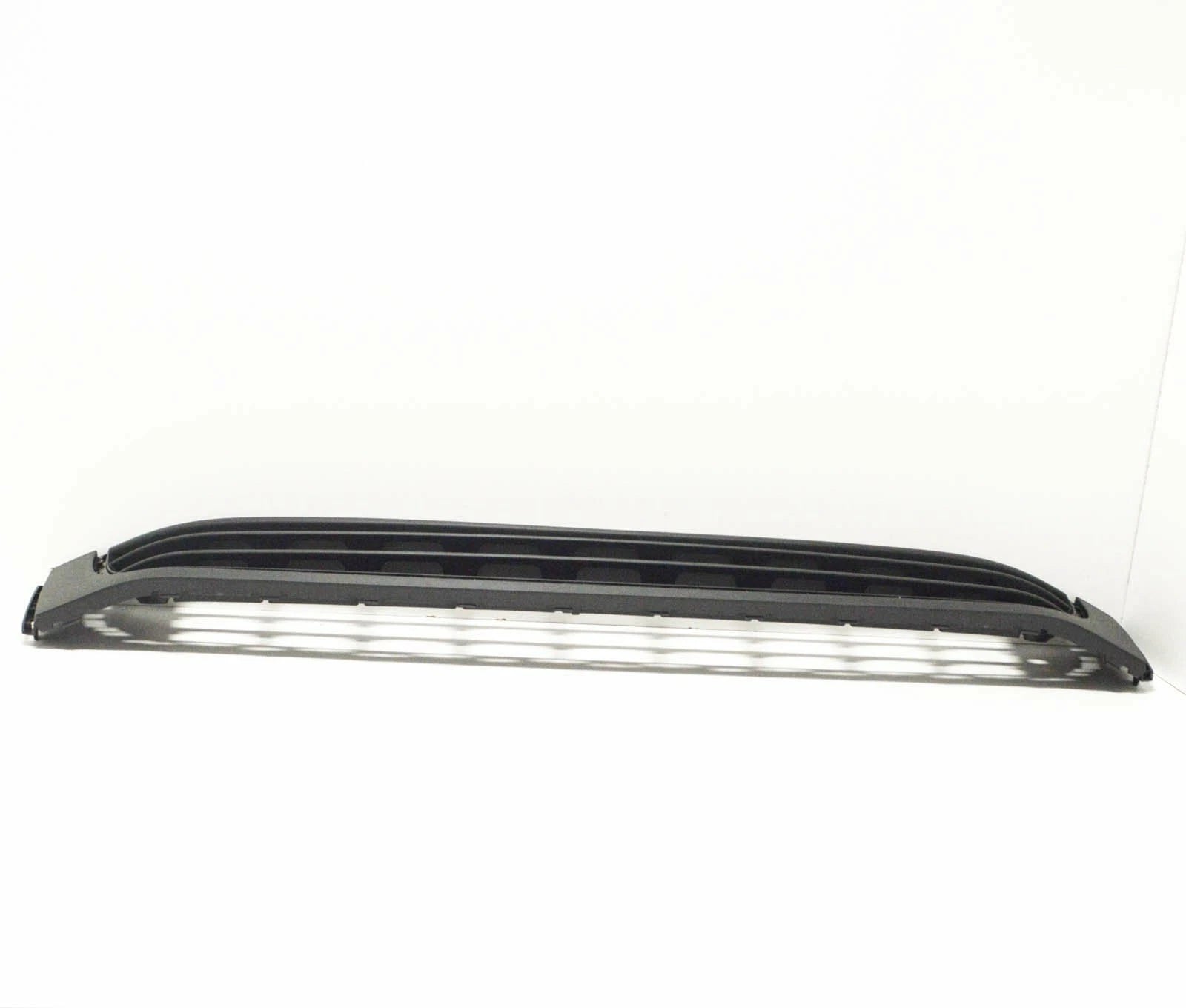NEW VOLKSWAGEN AMAROK 2H FRONT BUMPER LOWER GRILLE 2HH8536779B9 2014