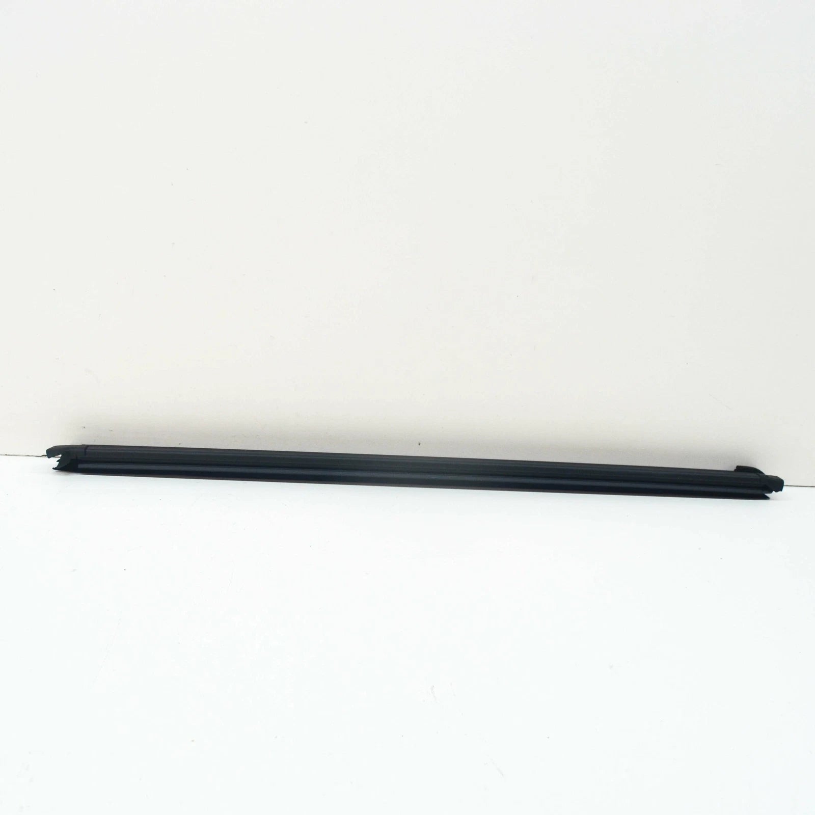 NEW VOLKSWAGEN ID.3 E11 REAR LEFT INNER WINDOW APERTURE SEAL 10A839479