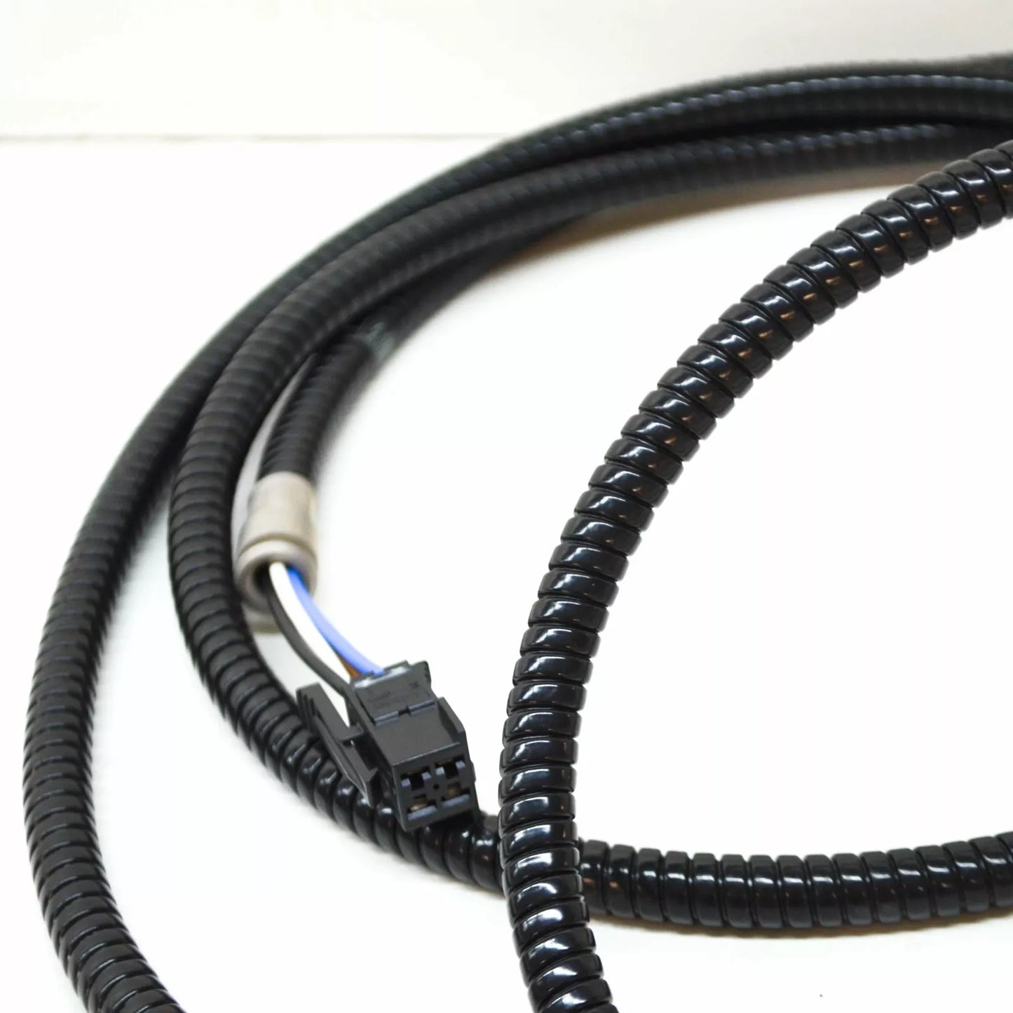 NEW MERCEDES-BENZ G CABRIO W463 GENERATOR PULSE SPEED SENSOR A4635420717 OEM