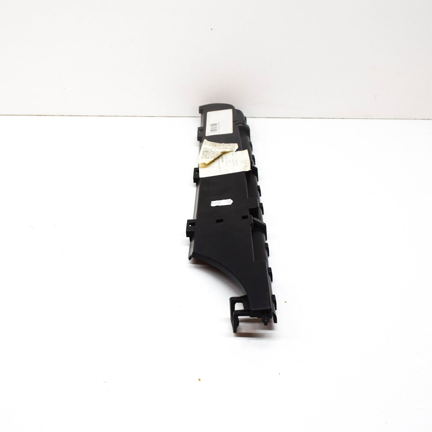 NEW MB CLA X117 FRONT RADIATOR GRILLE TOP LEFT AIR DEFLECTOR A1178880538