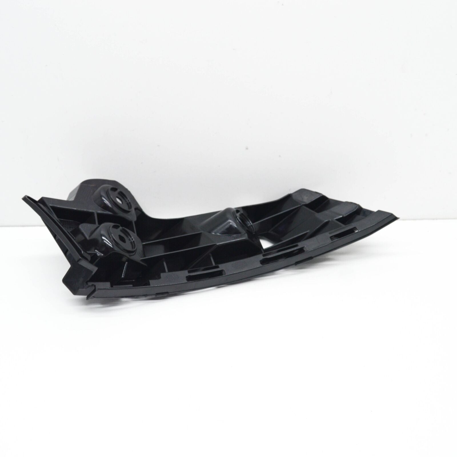 NEW VOLKSWAGEN JETTA MK7 A7 REAR RIGHT BUMPER BRACKET 17A807454 ORIGINAL