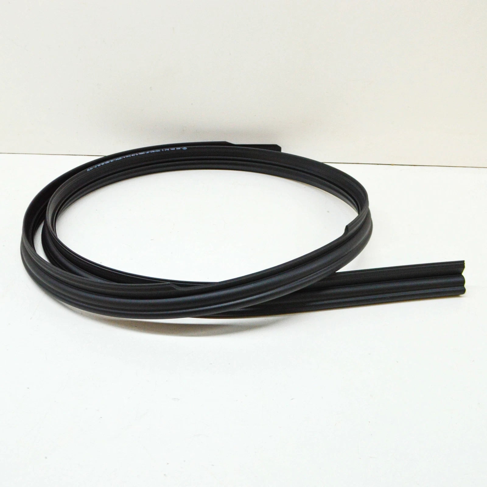 NEW VOLKSWAGEN ARTEON 3H7 ROOF FRANE SEAL 3G8854543D