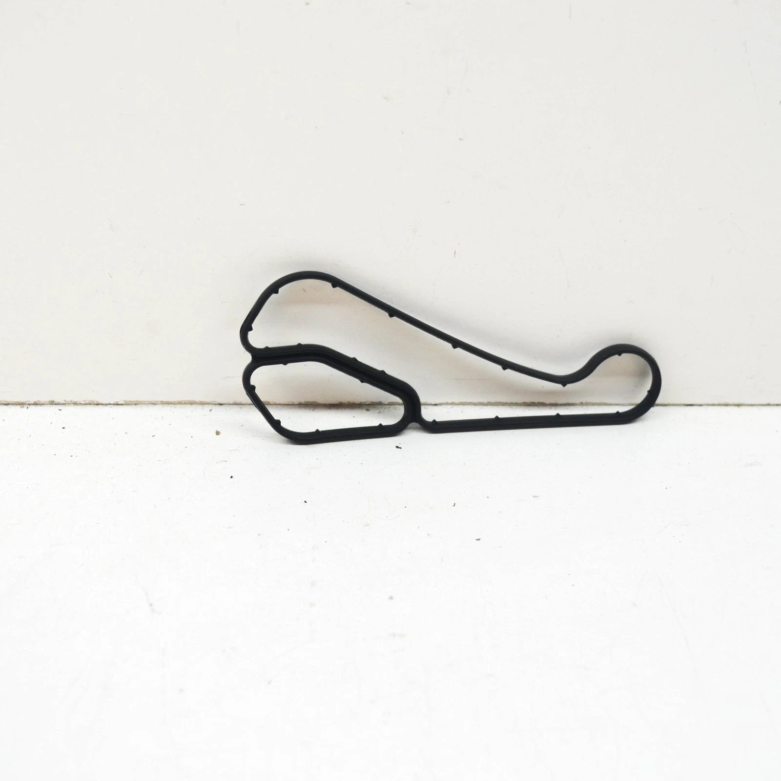 NEW BMW X6 E71 3.0D 155KW GASKET ENGINE OIL COOLER 11428637820 ORIGINAL