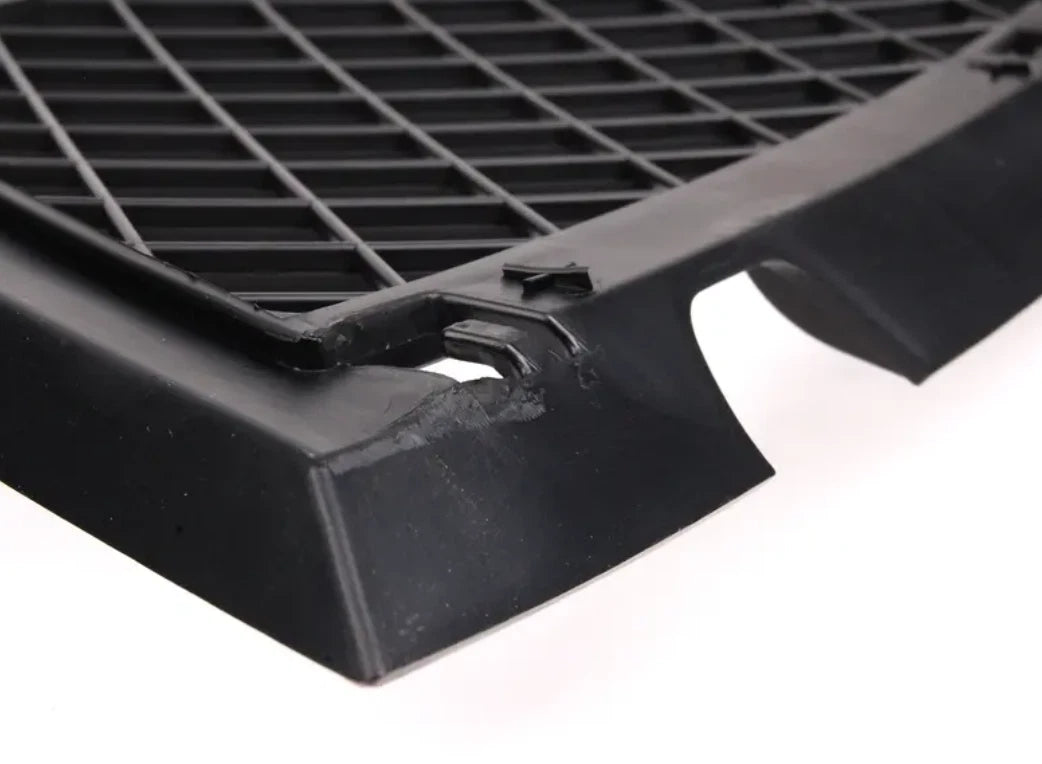 NEW BMW 3 CABRIO E46 CENTER FRONT BUMPER GRILLE 51117065469 7065469 ORIGINAL