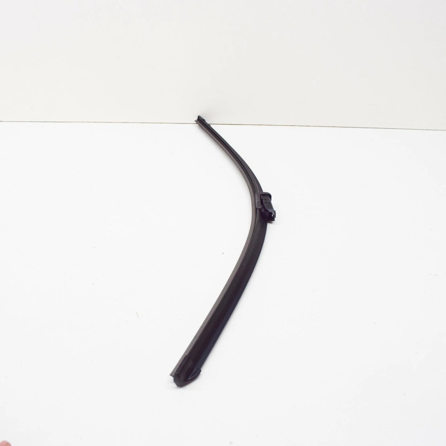 NEW VW EOS 1F7 FRONT WIPER BLADE SET 1Q1998002 LHD