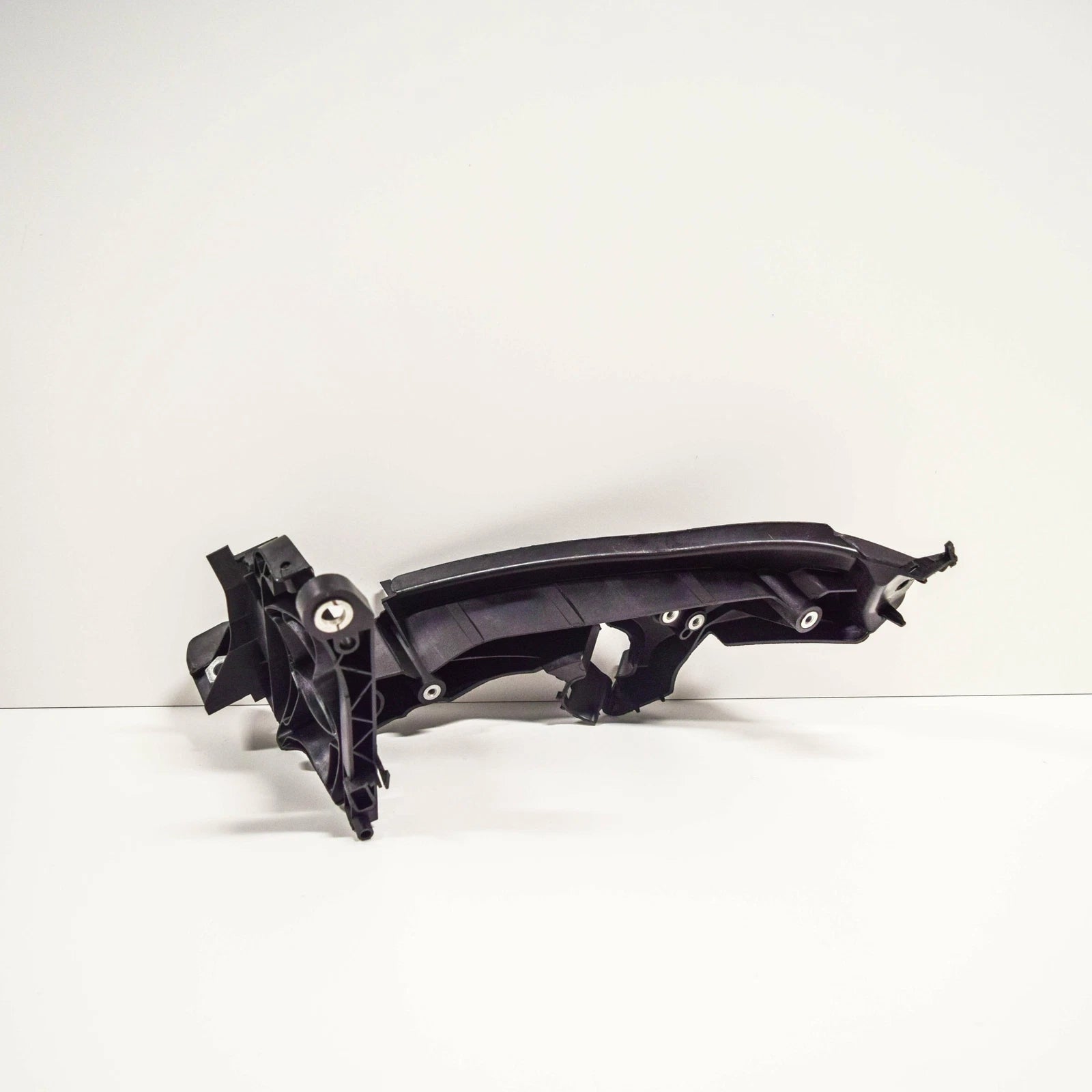 NEW AUDI A4 B8 RIGHT HEADLIGHT BRACKET HOLDER 8K0805608C