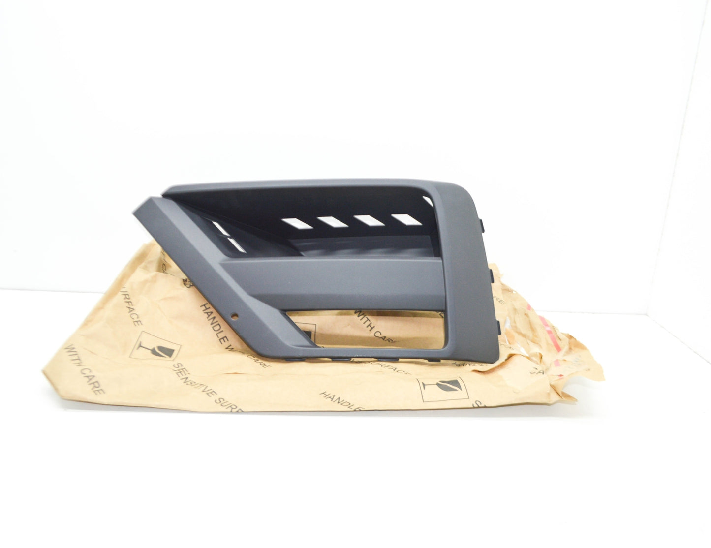 new volkswagen crafter sy front left fog light grille 7c0853665a9b9 original