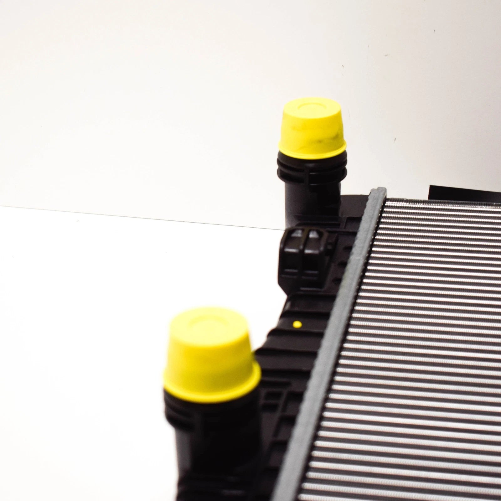 NEW VOLKSWAGEN JETTA A7 ENGINE COOLING RADIATOR 5Q0121251GR ORIGINAL