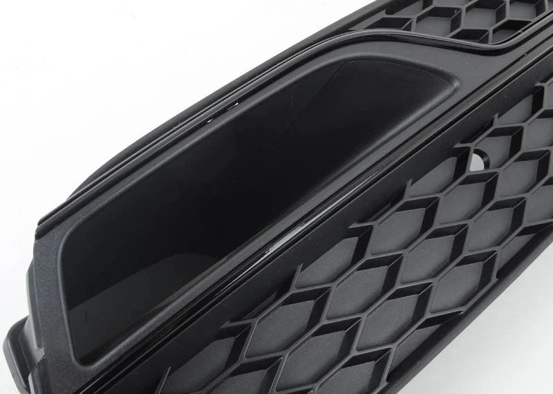 NEW AUDI A3 2013-2016 FRONT RIGHT FOG LIGHT GRILLE 8V3807682K9B9