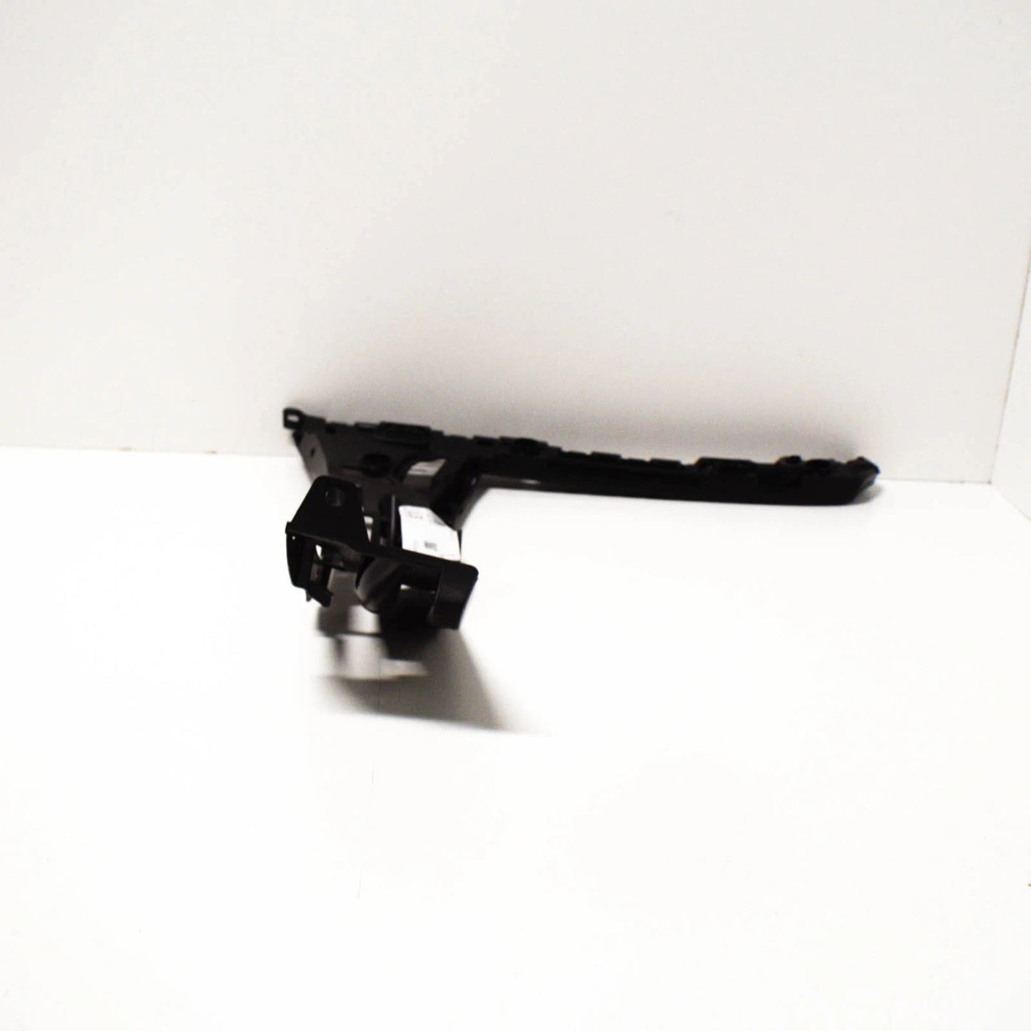 NEW MB C-CLASS W205 REAR BUMPER RIGHT SIDE BRACKET A2058801802