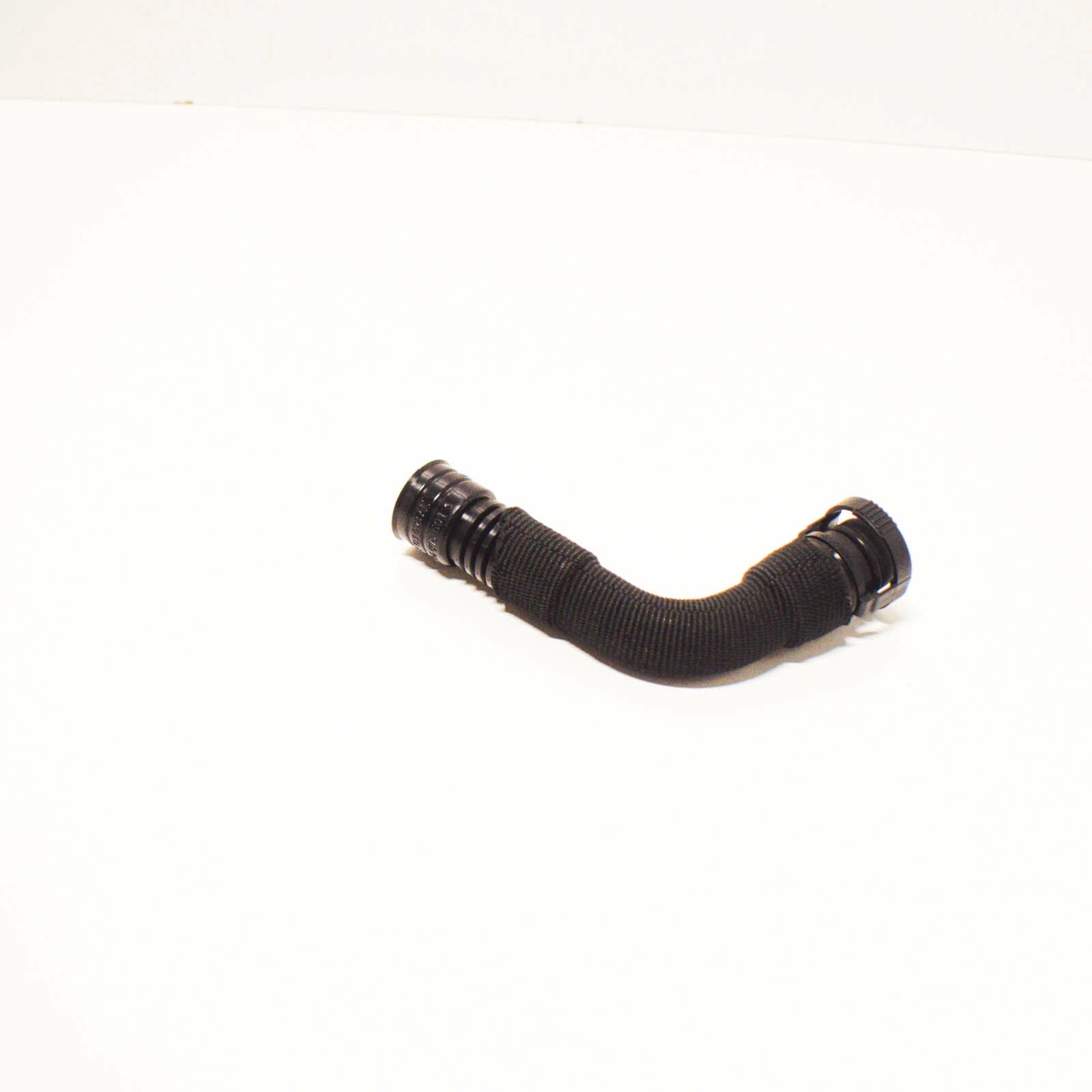 NEW AUDI A3 8P ENGINE CRANKCASE BREATHER VENT HOSE 038103493AC 2011