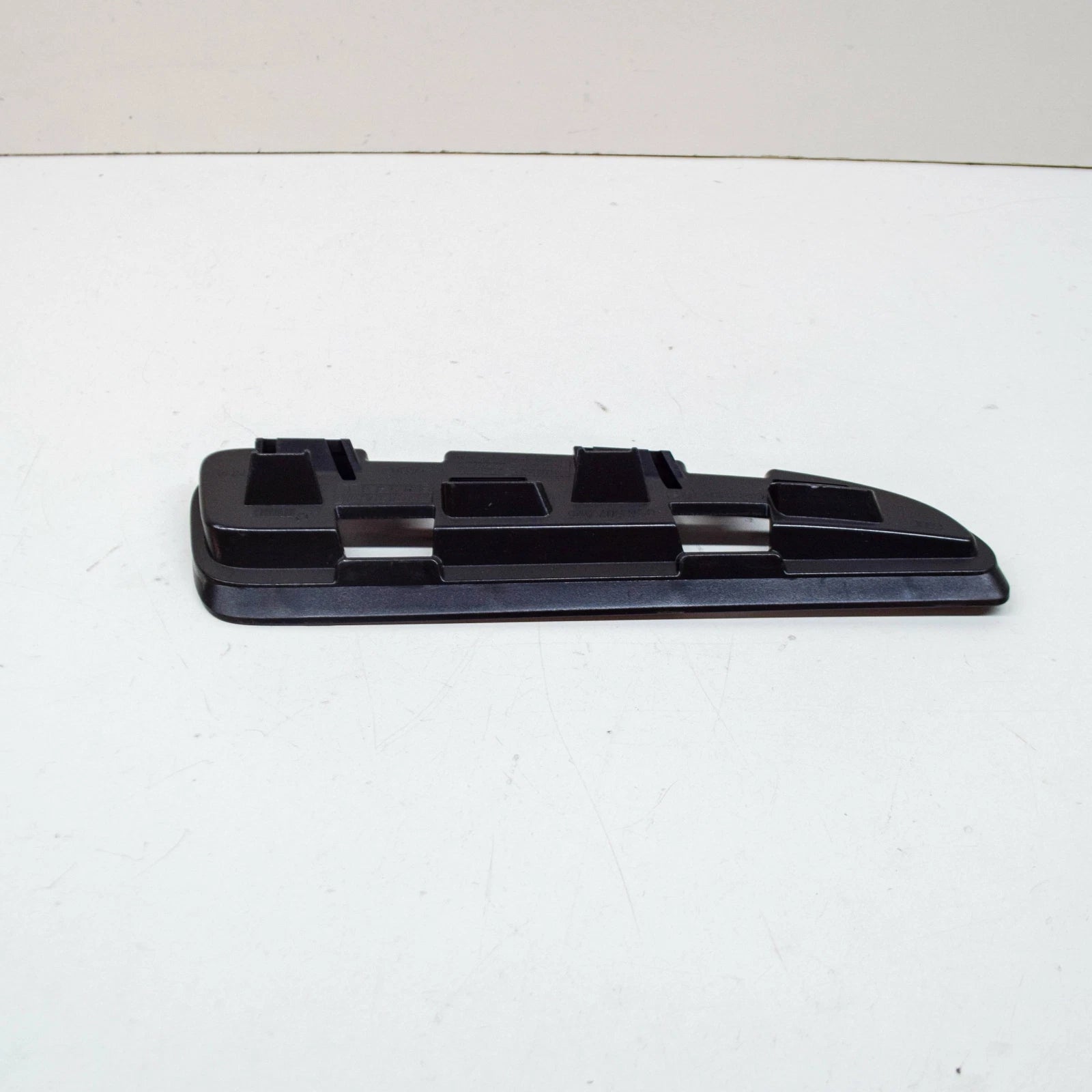 NEW AUDI TT TTRS 8S MK3 FRONT LEFT BUMPER BRACKET 8S0807595
