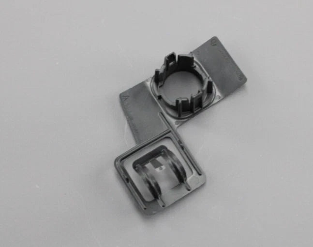 NEW VOLKSWAGEN GOLF MK7 5G REAR RIGHT PDC HOLDER 5G9919492 ORIGINAL