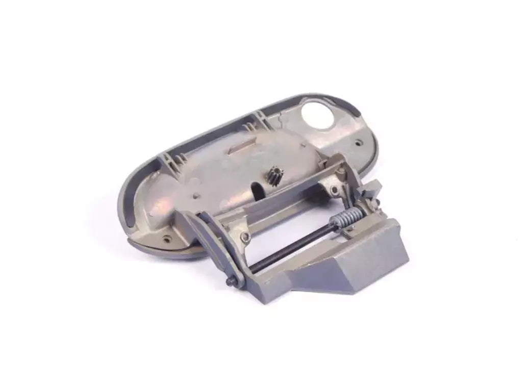 NEW BMW 7 E38 FRONT LEFT DOOR EXTERIOR HANDLE 51218240407 8240407 ORIGINAL