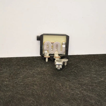 NEW MERCEDES-BENZ C-CLASS W205 BATTERY TRAY CLAMP A0009061505 ORIGINAL