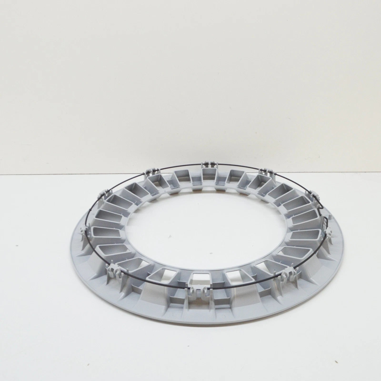 NEW VOLKSWAGEN BEETLE A5 WHEEL TRIM RING 5C0601157B