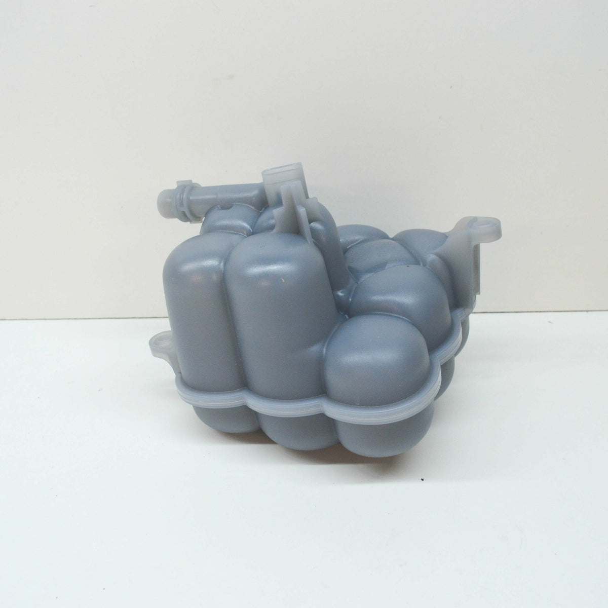 new audi q7 4m engine coolant reservoir expansion tank 4m0121403g original
