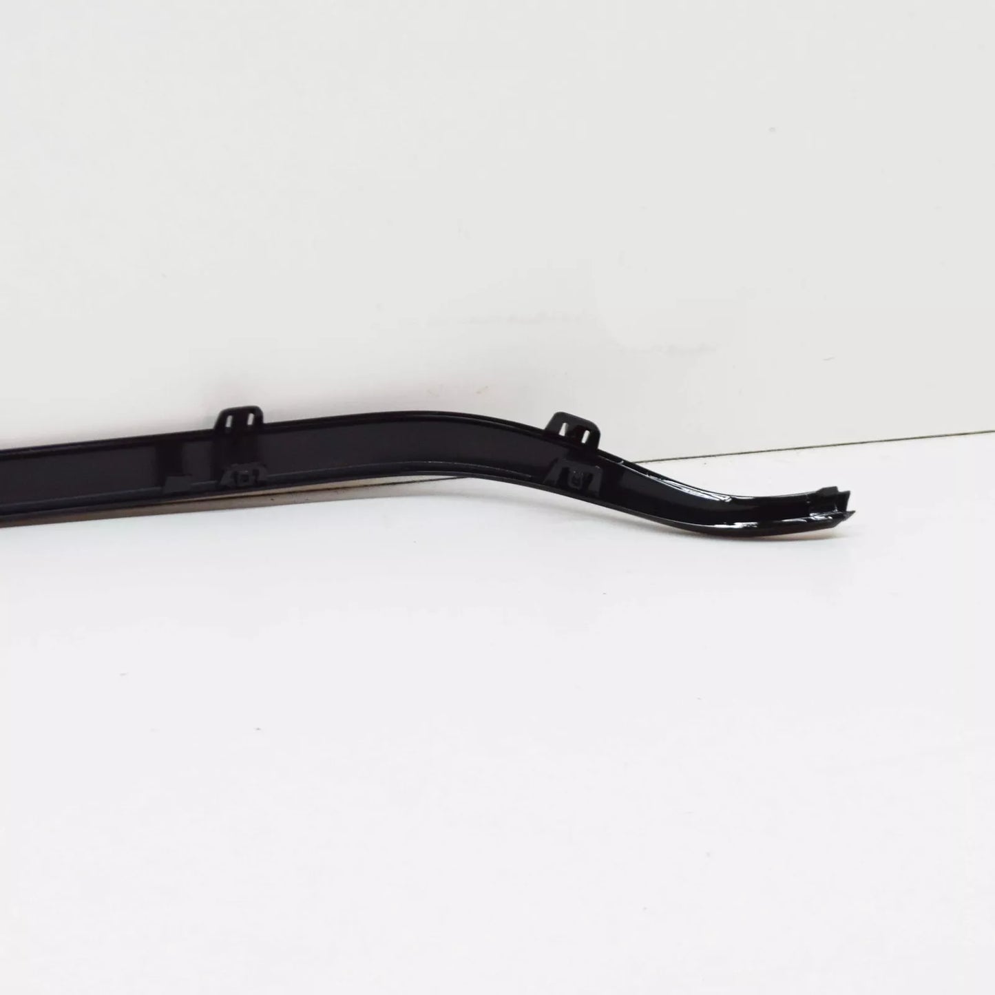 NEW MERCEDES-BENZ E W213 REAR BUMPER CENTRAL TRIM STRIP A2138854501