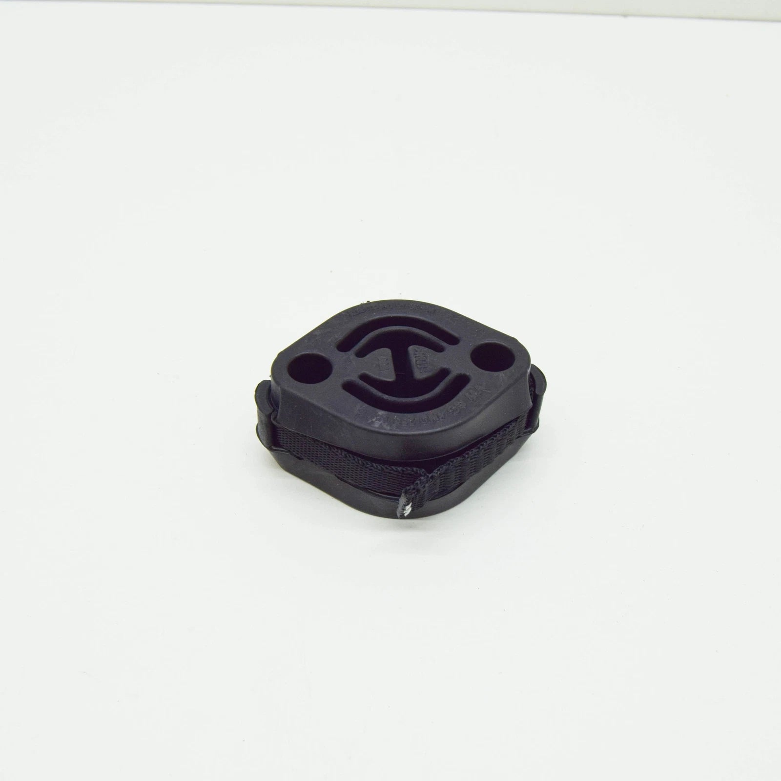 NEW AUDI A4 B9 EXHAUST SILENCER BRACKET RETAINING RING 4M0253147C ORIGINAL