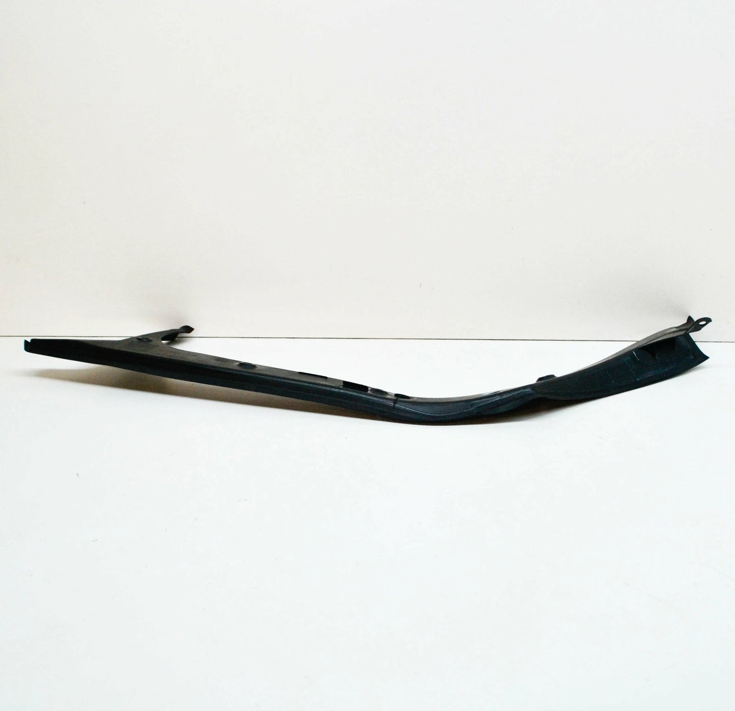 NEW MERCEDES-BENZ CLS C218 TRUNK LINING UPPER TRIM RIGHT A2186931433 ORIGINAL