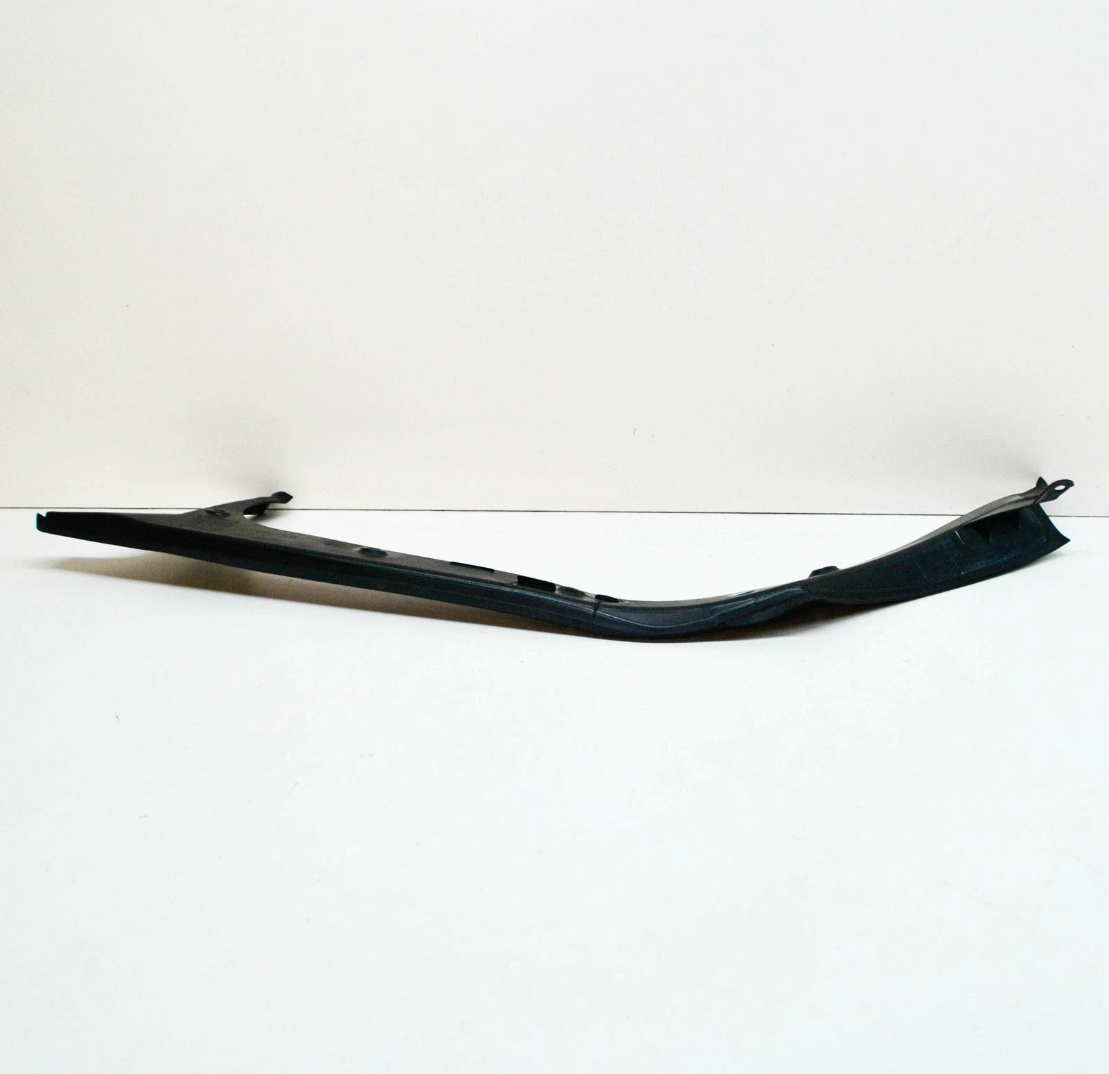 NEW MERCEDES-BENZ CLS C218 TRUNK LINING UPPER TRIM RIGHT A2186931433 ORIGINAL