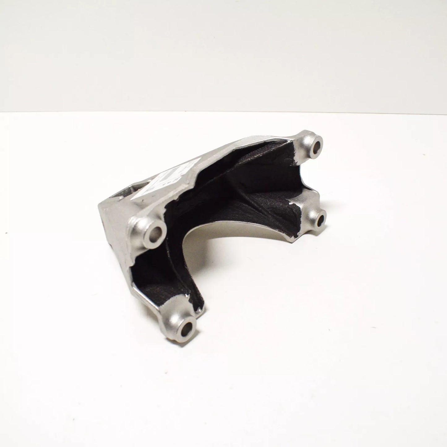 NEW BMW 7 G11 RIGHT ENGINE SUPPORTING BRACKET 22116876220 ORIGINAL