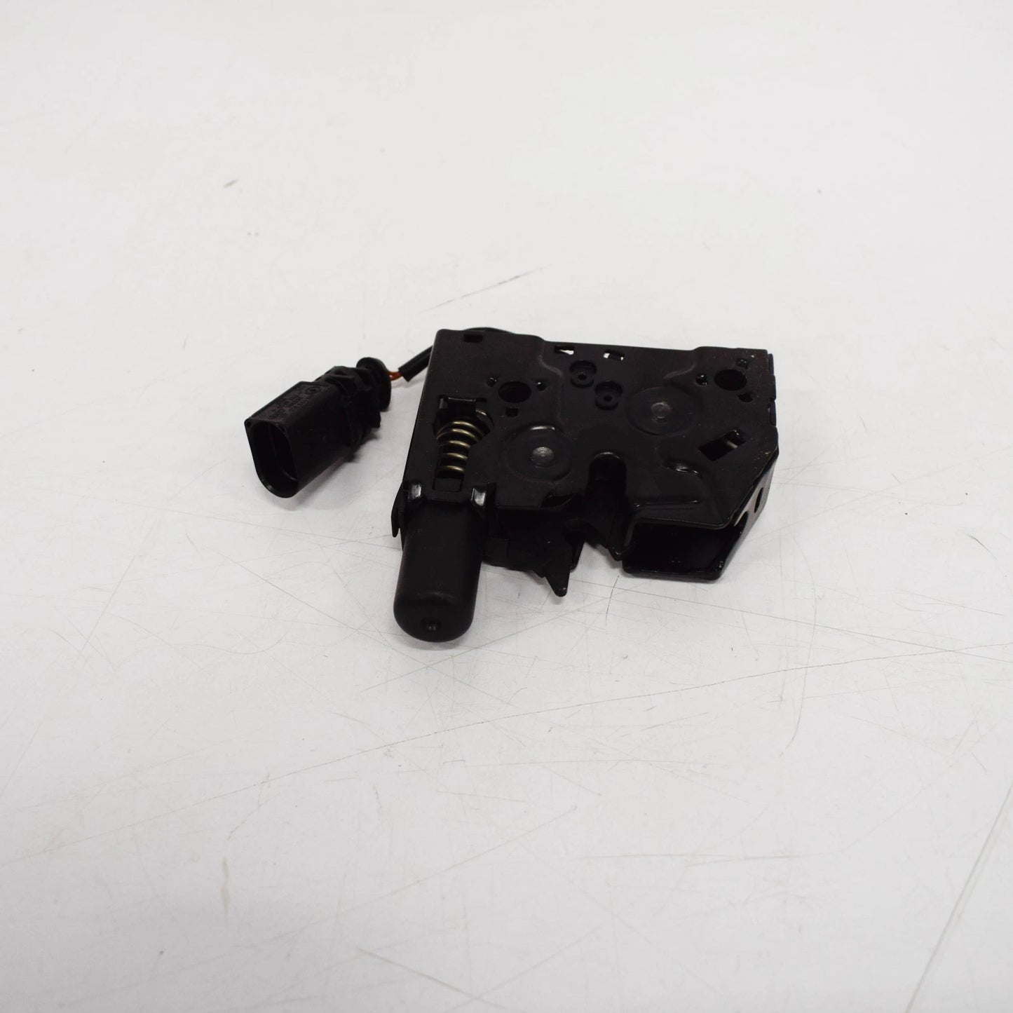 NEW AUDI A3 8V REAR TAILGATE LID LOCK 8V0823509A 2015