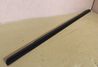 NEW MERCEDES-BENZ B W246 REAR RIGHT DOOR WINDOW TRIM STRIP A2467350482 ORIGINAL