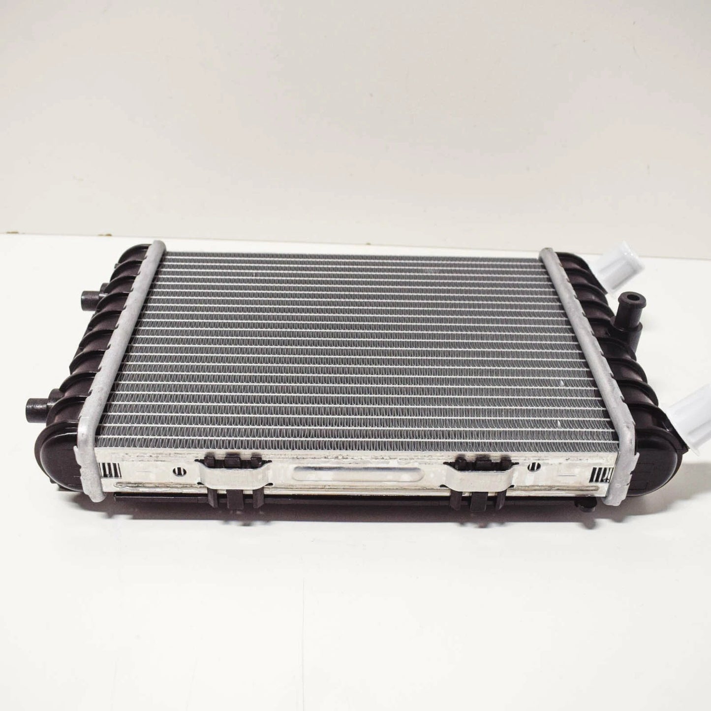 NEW AUDI Q7 4M AUXILIARY COOLANT RADIATOR 4M0121212D ORIGINAL