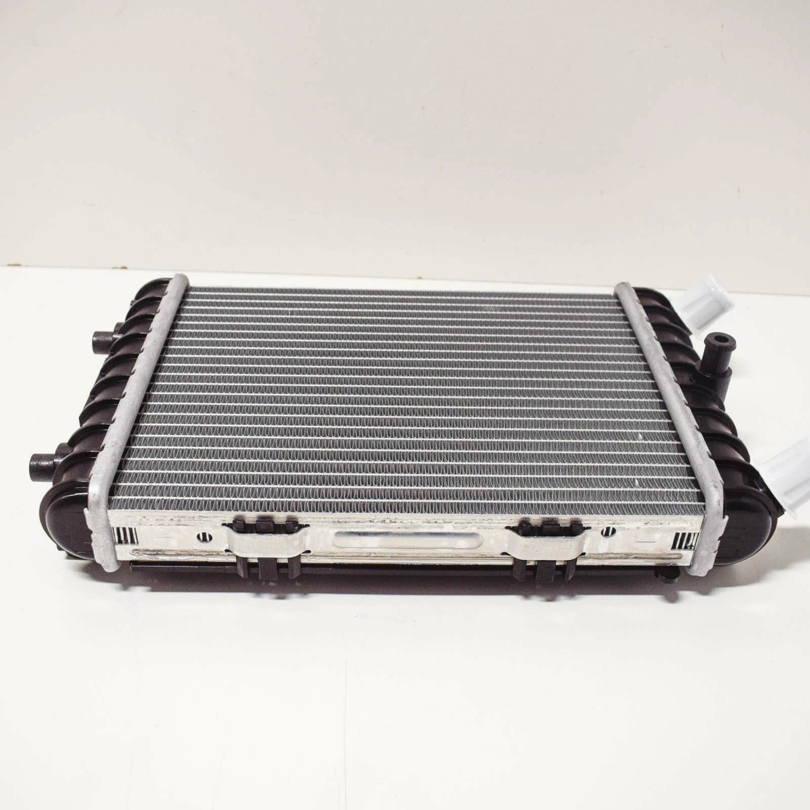 NEW AUDI Q7 4M AUXILIARY COOLANT RADIATOR 4M0121212D ORIGINAL