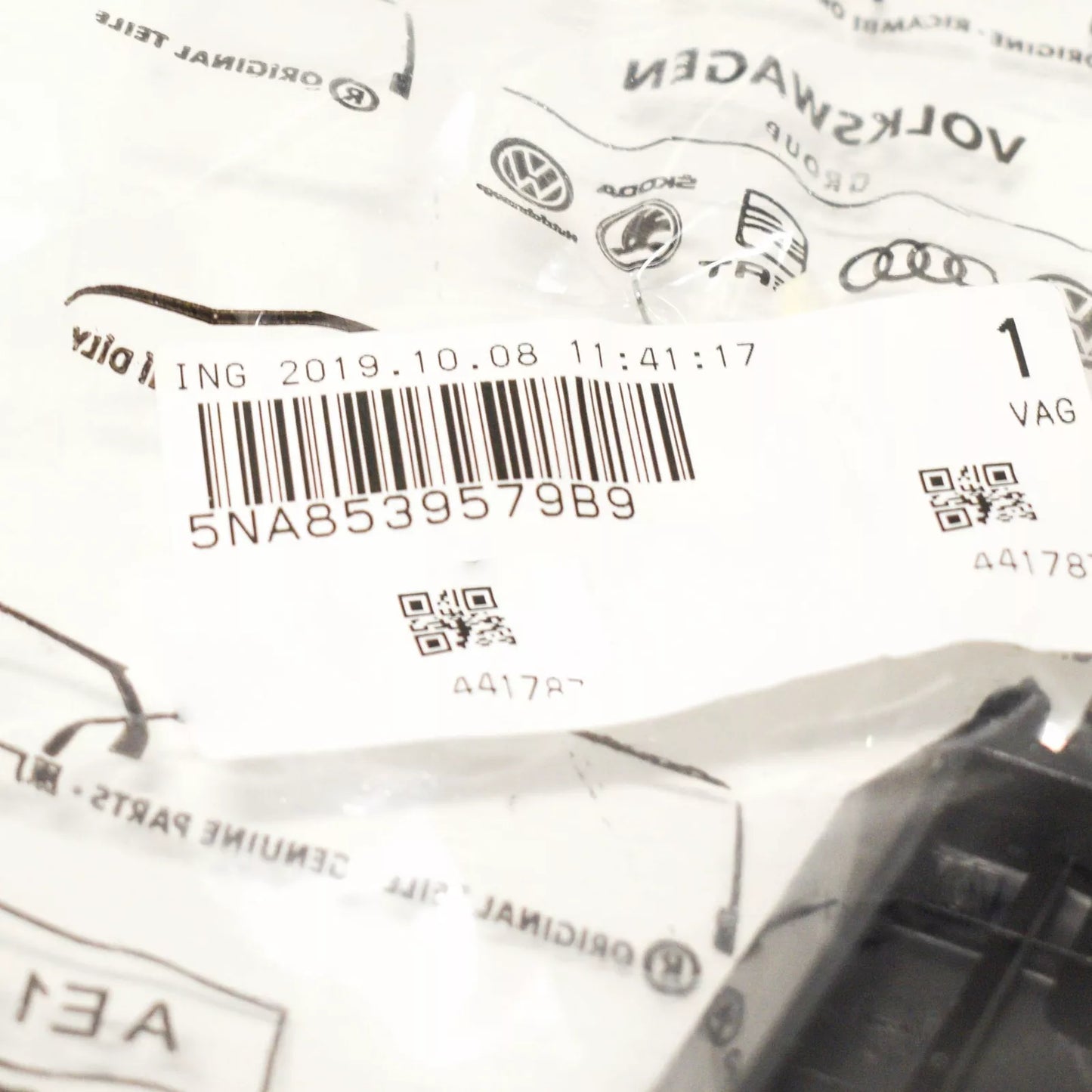 NEW VW TIGUAN MK2 FRONT RADIATOR GRILLE R-LINE BRACKET 5NA8539579B9 ORIGINAL