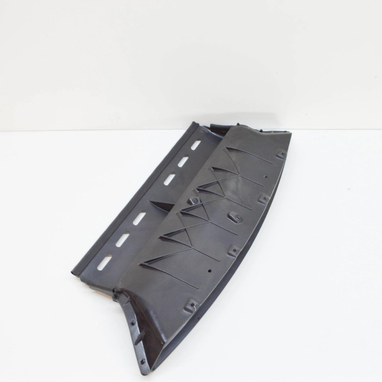 NEW BMW 7 F01, F02 TRANS FLUID AIR DUCT 7980135 51747980135 ORIGINAL