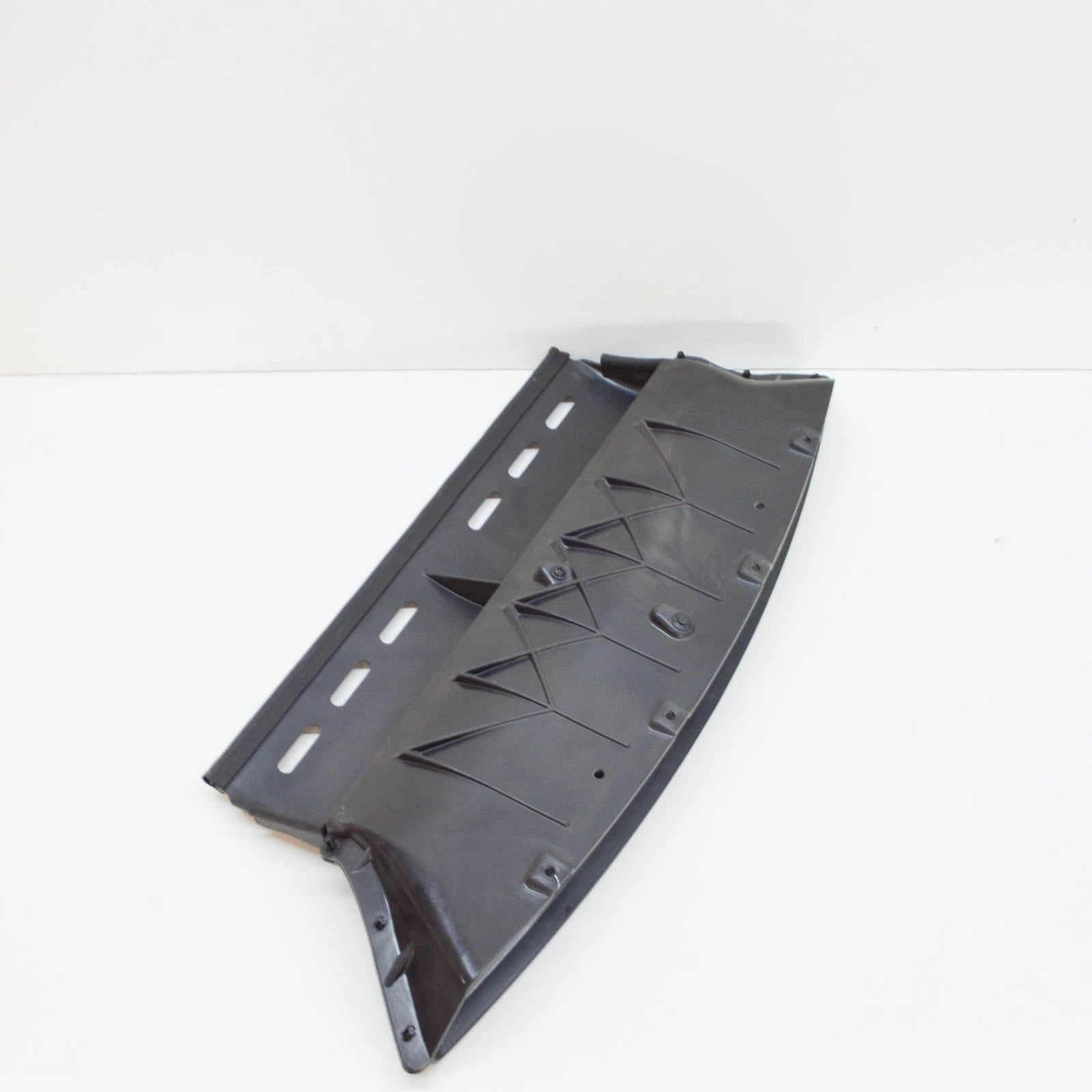 NEW BMW 7 F01, F02 TRANS FLUID AIR DUCT 7980135 51747980135 ORIGINAL