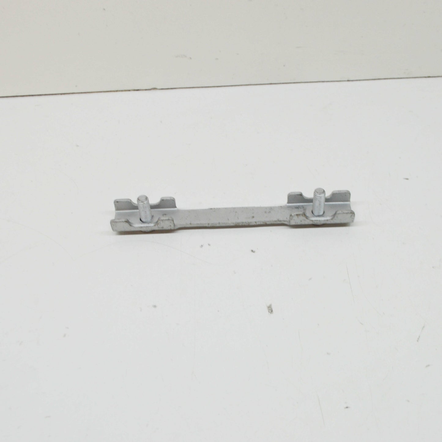 NEW MERCEDES-BENZ E W211 REAR EXHAUST SYSTEM STRUT A2114920007 ORIGINAL