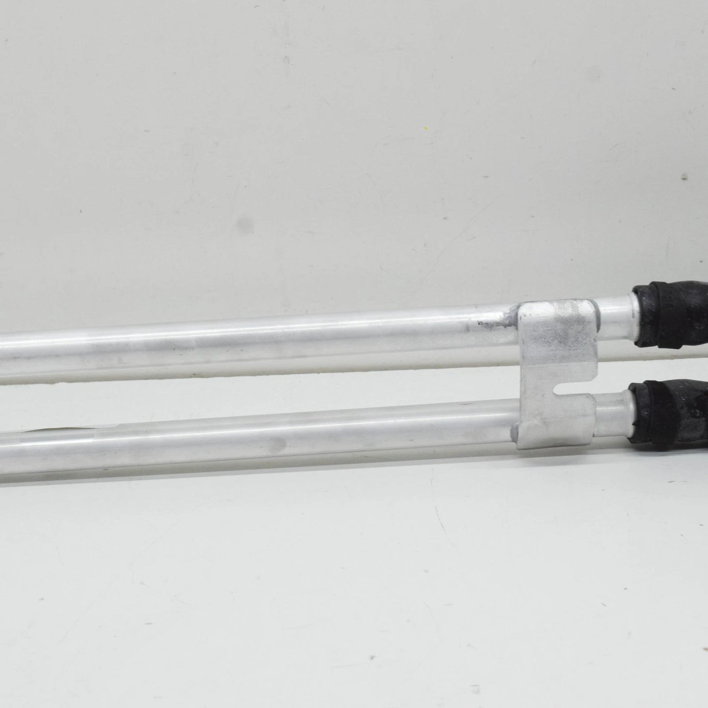 NEW BMW X7 G07 UNDERFLOOR COOLANT PIPE 64216821662 6821662 ORIGINAL