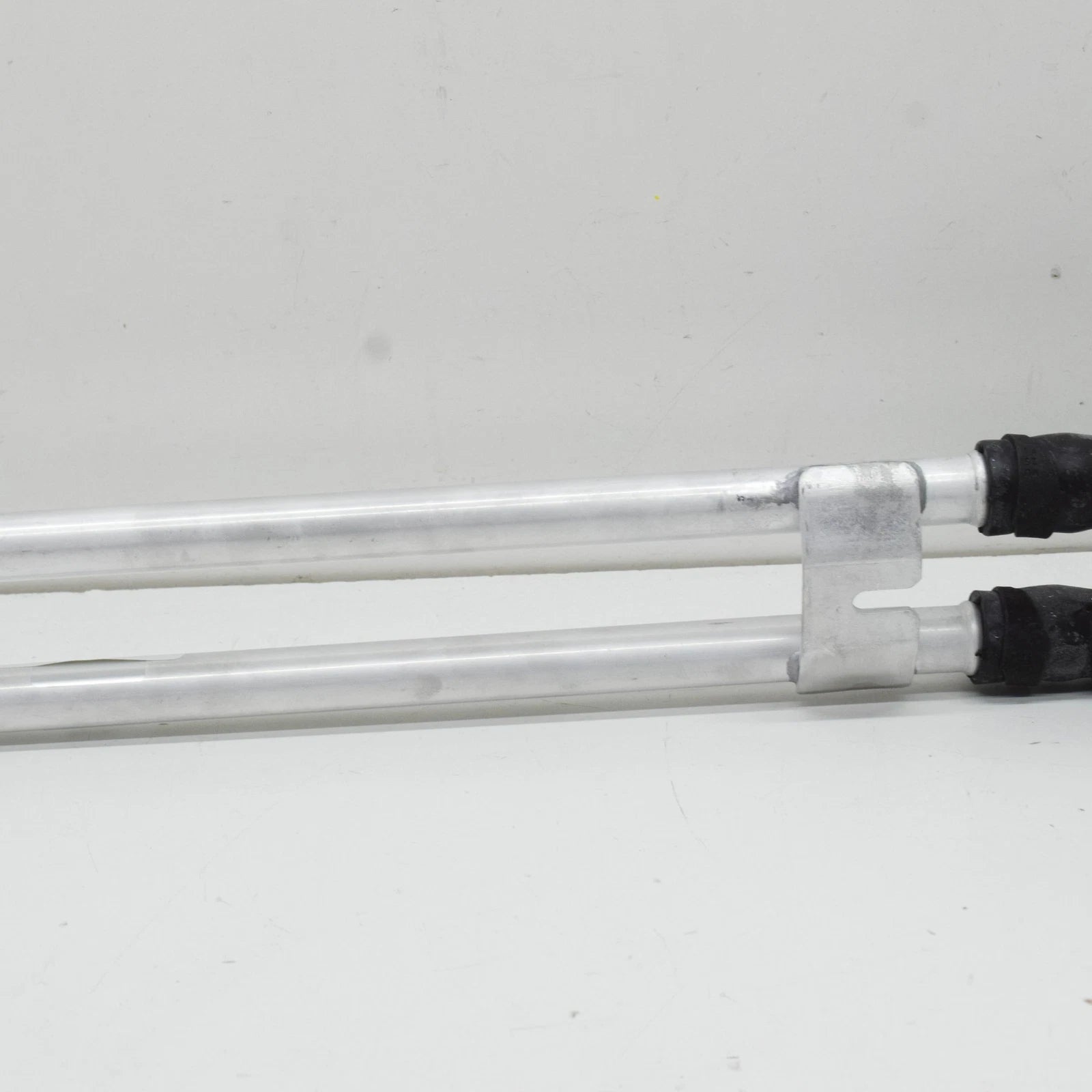 NEW BMW X7 G07 UNDERFLOOR COOLANT PIPE 64216821662 6821662 ORIGINAL