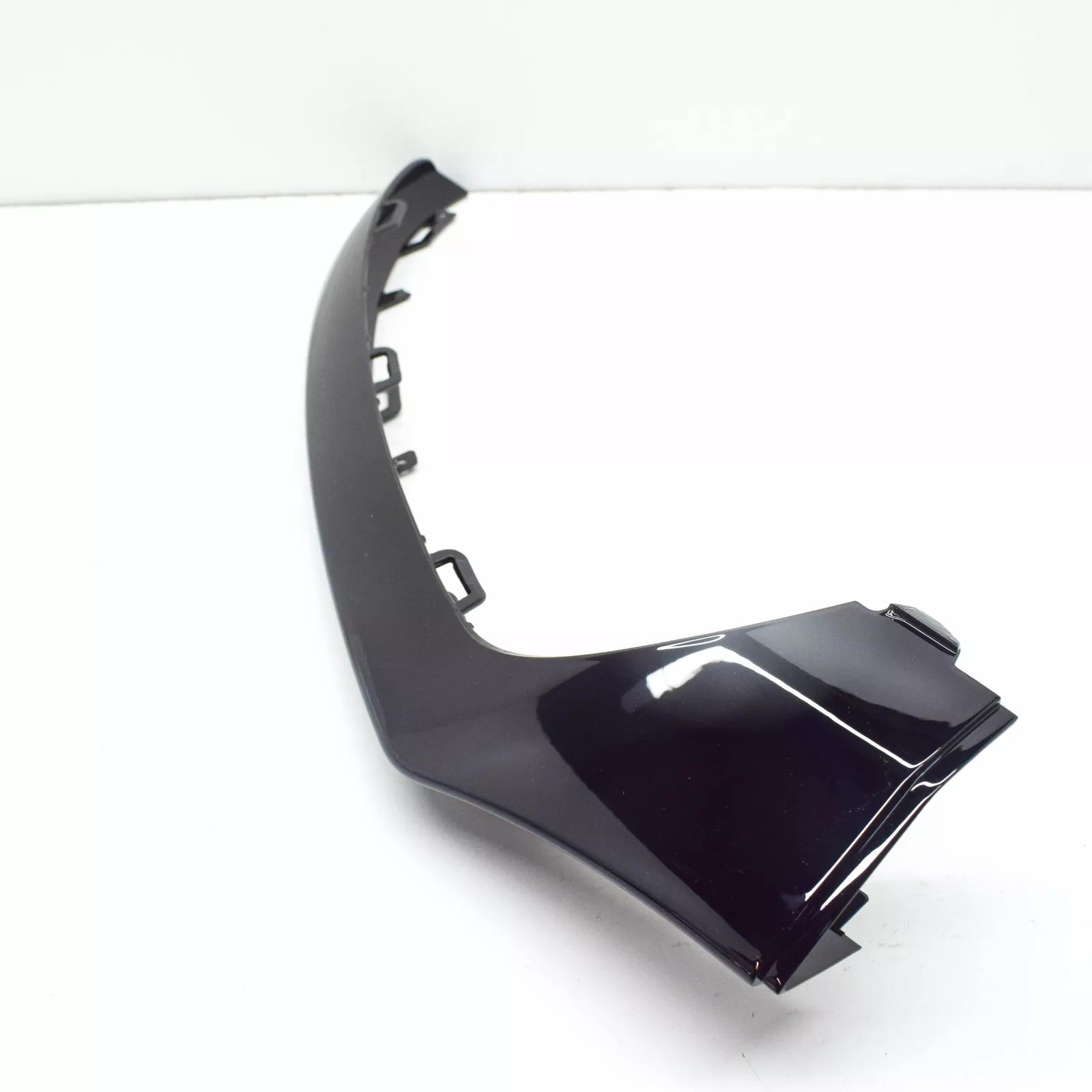 NEW MB C-CLASS W205 FRONT BUMPER RIGHT MOLDING TRIM A2058852600 2016