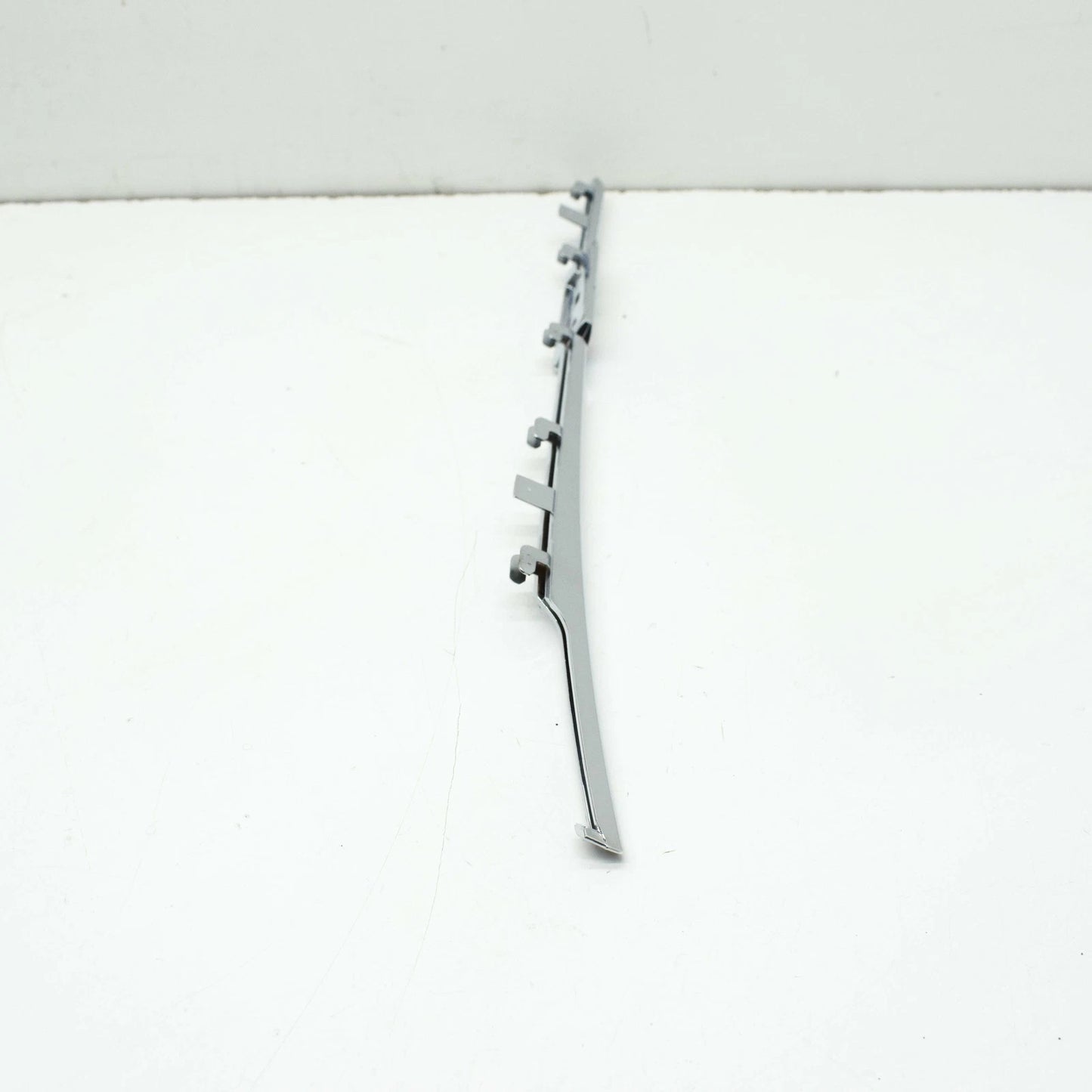 NEW BMW 6 M6 E63 LEFT WING FENDER M6 BADGE 51137906525 7906525 OEM