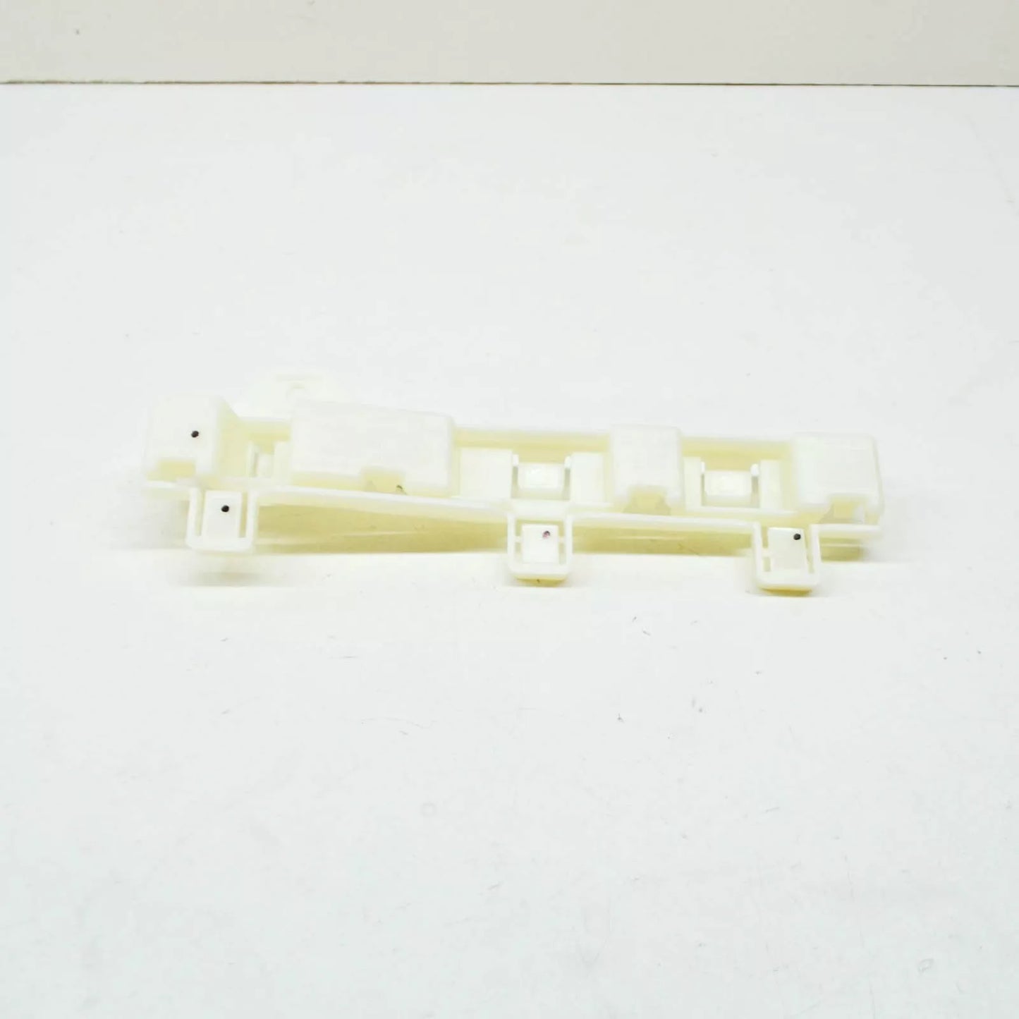 NEW BMW M3 F80 FRONT RIGHT SIDE M ROCKER PANEL HOLDER 51778054316 ORIGINAL